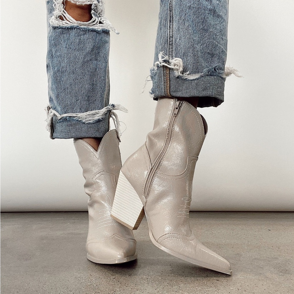 Cheyenne western ankle bootie